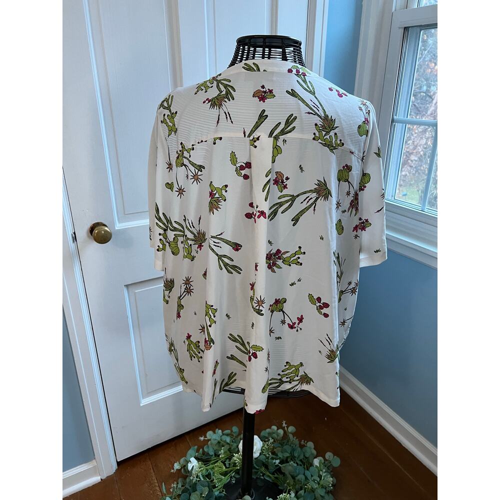 Cactus button up v-neck blouse by ModCloth - Picture 2 of 9